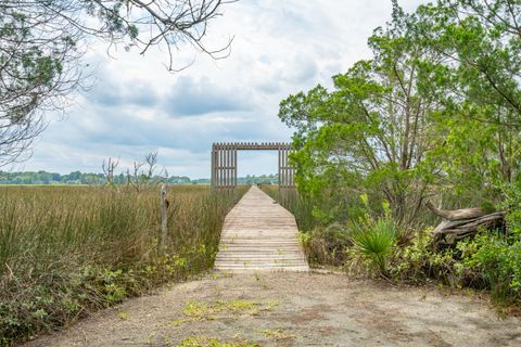 A home in North Charleston