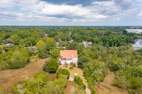 A home in North Charleston