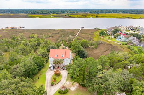 A home in North Charleston