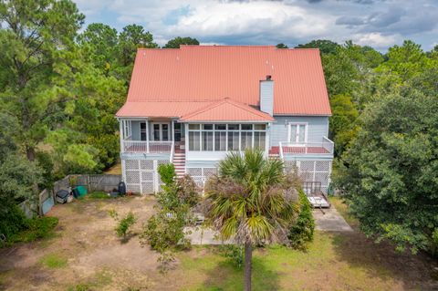 A home in North Charleston