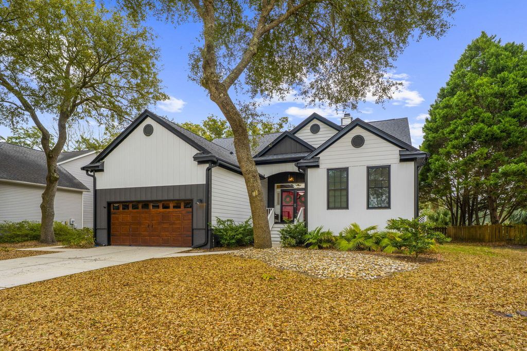 Photo of 1244 Palmetto Peninsula Drive, Mount Pleasant, SC 29464 (MLS # 26006158)