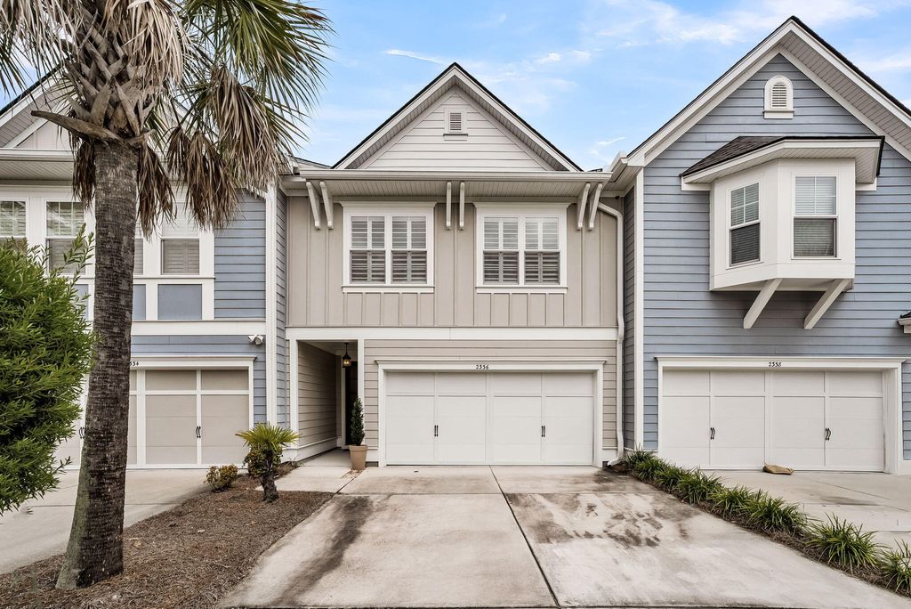 Photo of 2336 Kings Gate Lane, Mount Pleasant, SC 29466 (MLS # 25024956)