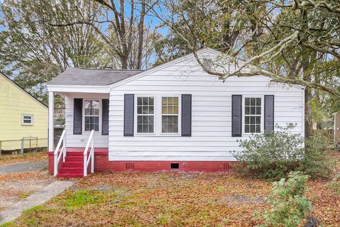 A home in North Charleston