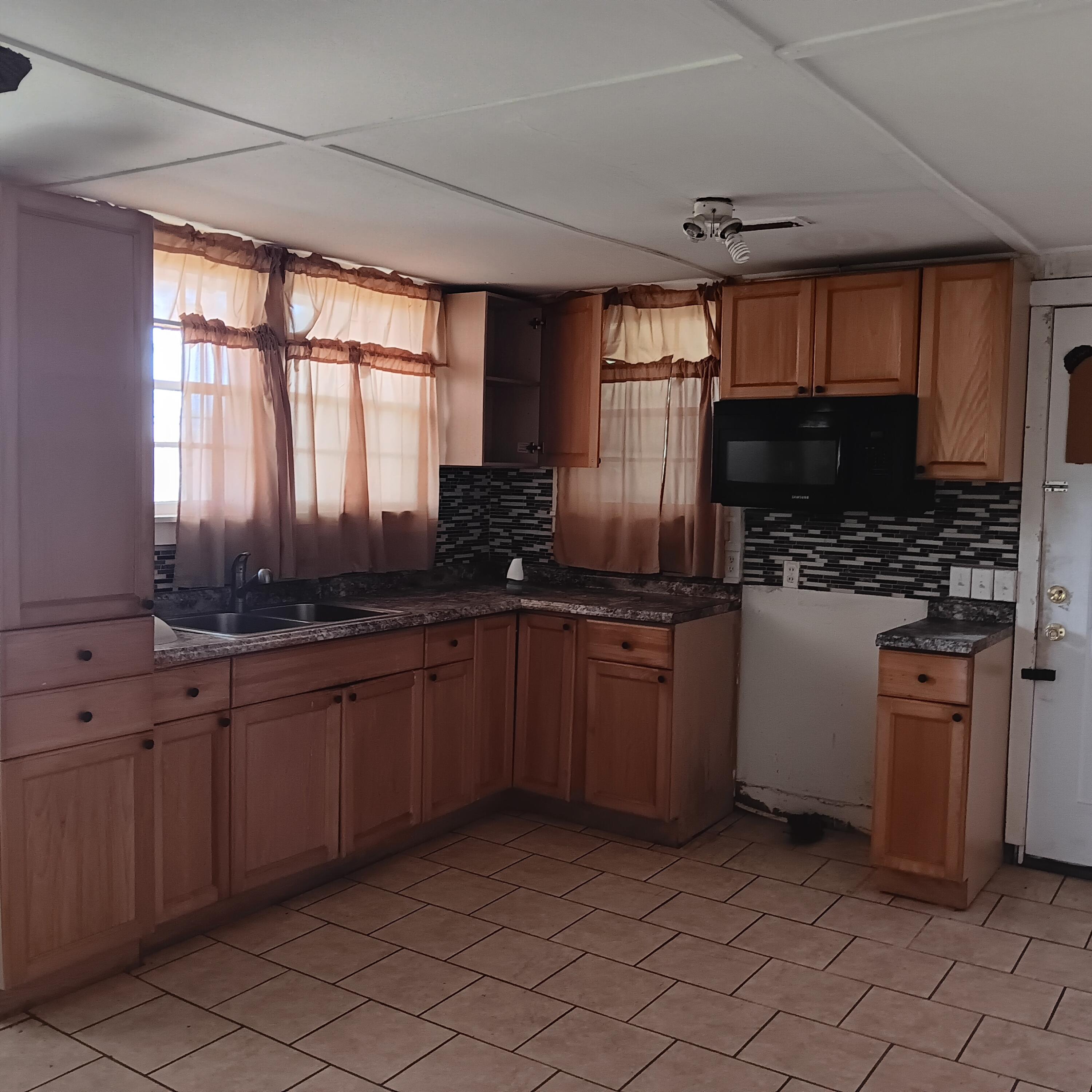 805 Driftwood Lane