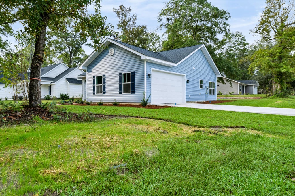 Photo of 97 Salkehatchie Road, Yemassee, SC 29945 (MLS # 26028146)