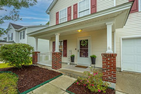 Photo of 238 Avonshire Drive, Summerville, SC 29483 (MLS # 25029210)