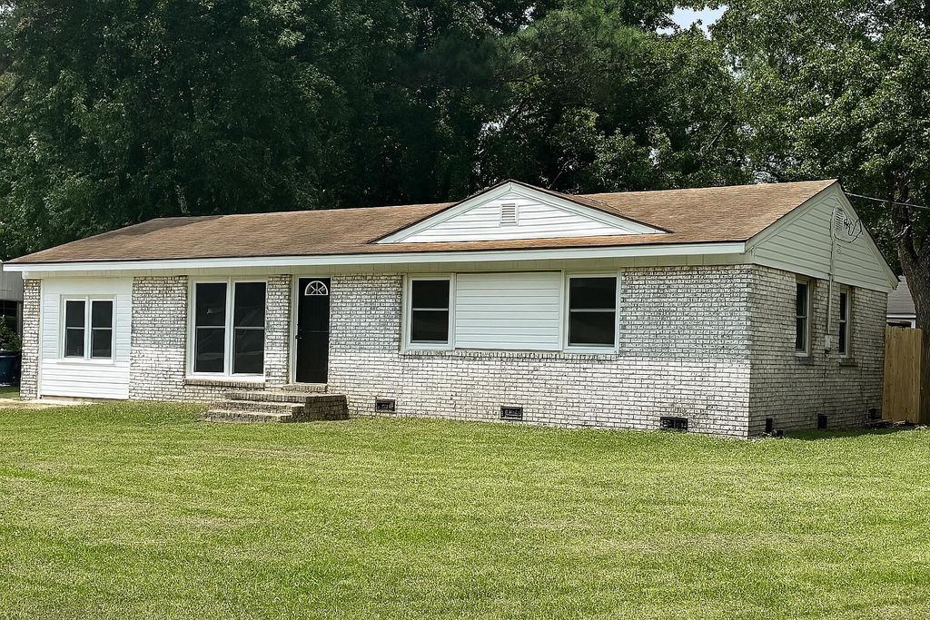 Photo of 1847 Mepkin Road, Charleston, SC 29407 (MLS # 25019305)