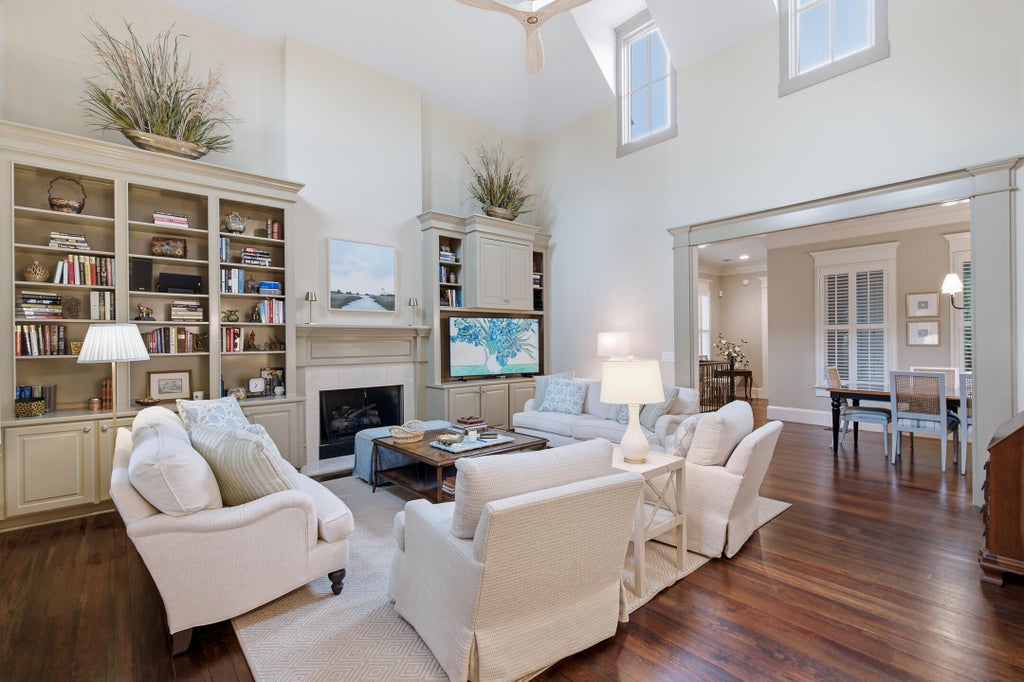 Photo of 126 W Shipyard Road, Mount Pleasant, SC 29464 (MLS # 26028945)