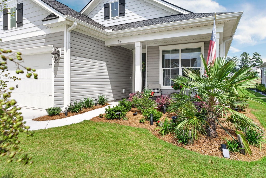 Photo of 136 Leeward Landing, Summerville, SC 29486 (MLS # 26026514)