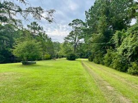 A home in Edisto Island