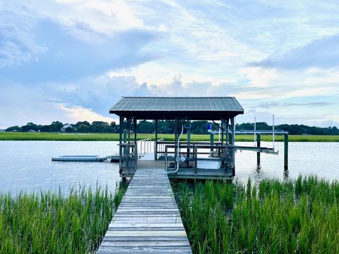 A home in Edisto Island