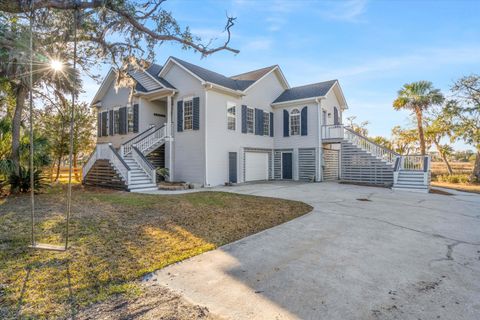 A home in Edisto Island