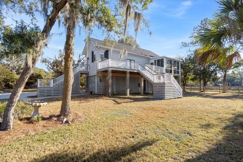 A home in Edisto Island