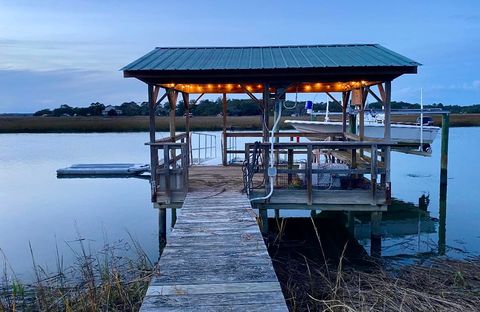 A home in Edisto Island