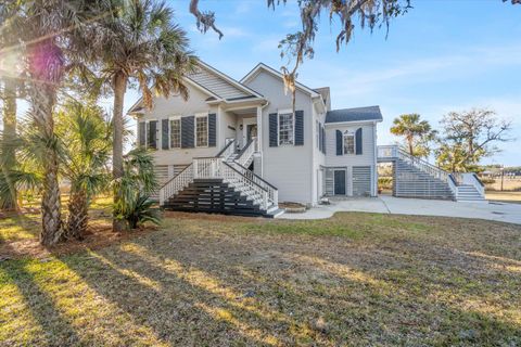 A home in Edisto Island