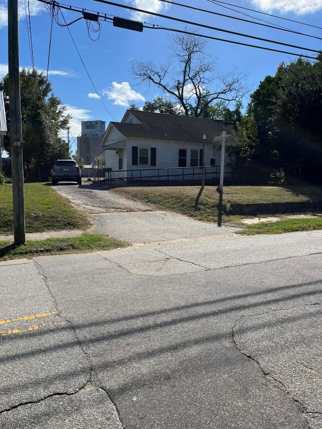 Photo of 1110 Whitman St, Orangeburg, SC 29115 (MLS # 25027262)