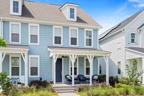 557 Blueway Avenue Summerville SC 29486