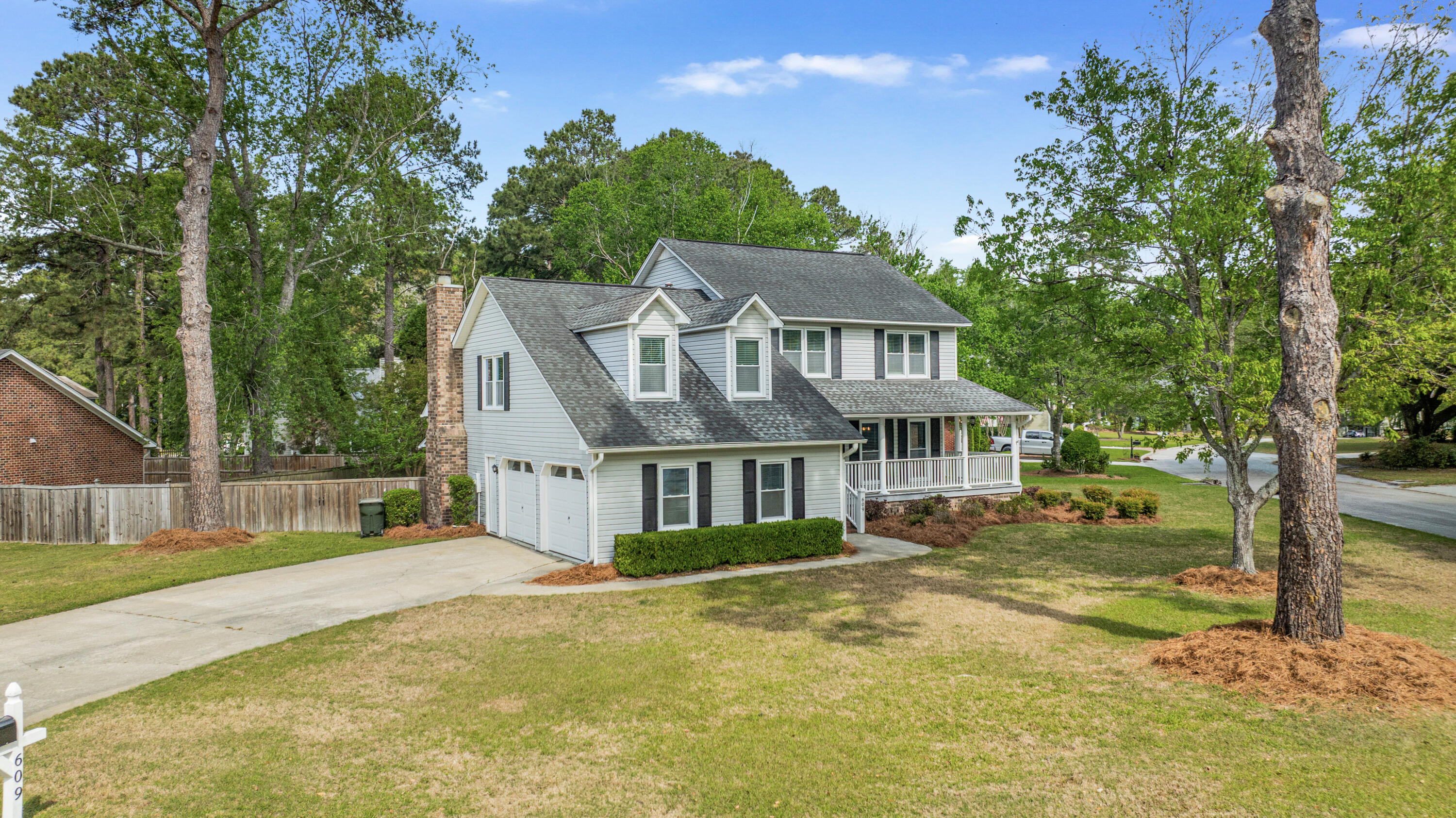 609 Black Oak Boulevard