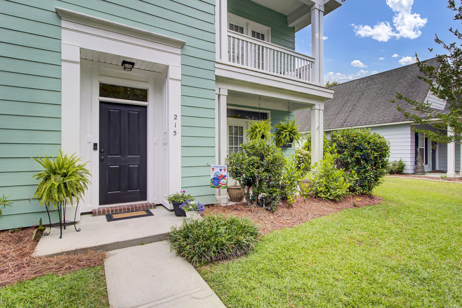 Photo 5 of 39 of 215 Pimpernel Street house
