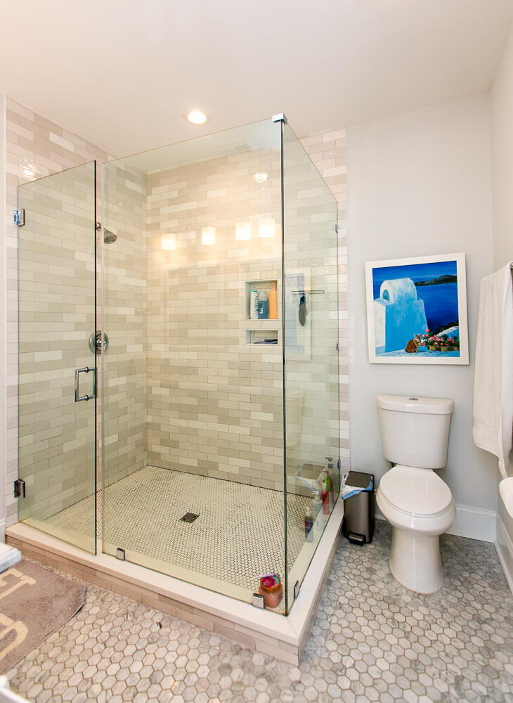 22 1/2 Mary Street A, B, C
