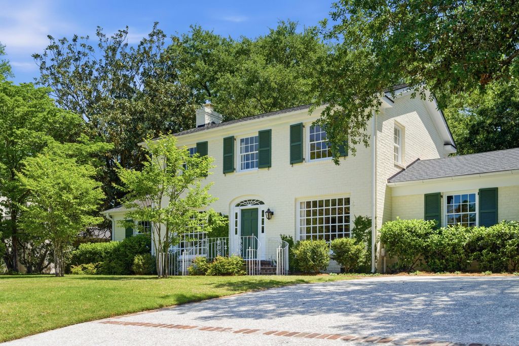 Photo of 260 Confederate Circle, Charleston, SC 29407 (MLS # 26011046)