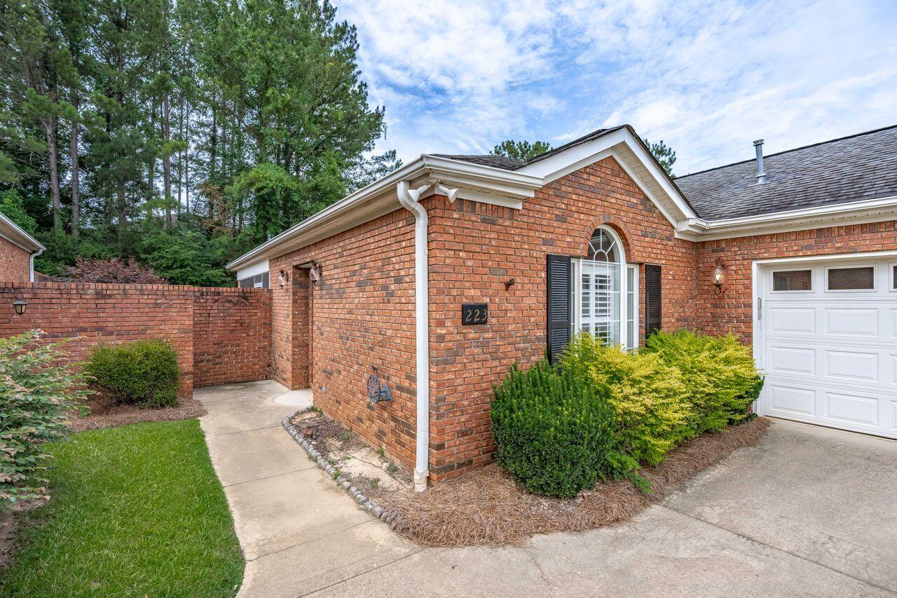 223 Pinnacle Drive