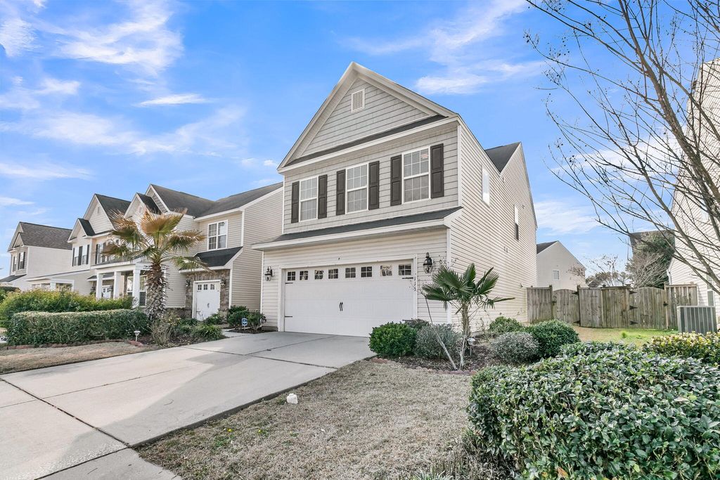 Photo of 115 Longford Drive, Summerville, SC 29483 (MLS # 26004907)