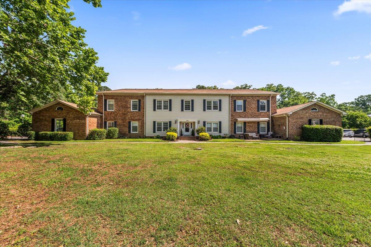 108 Woodlake Drive