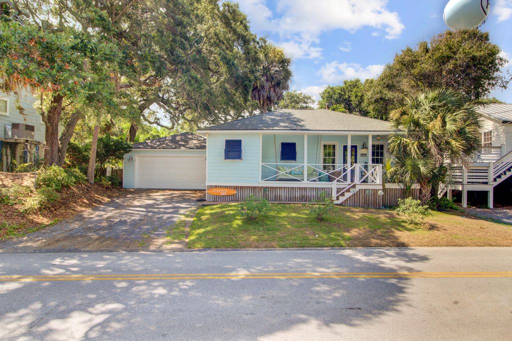 Photo of 504 E Cooper Avenue, Folly Beach, SC 29439 (MLS # 25018759)