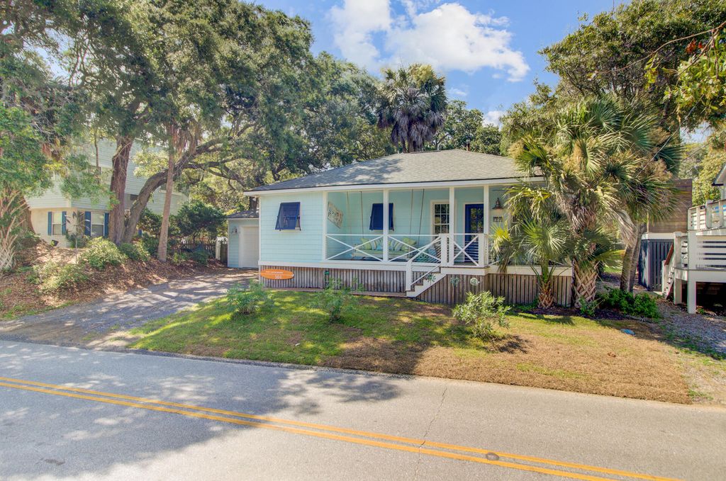 Photo of 504 E Cooper Avenue, Folly Beach, SC 29439 (MLS # 25018759)