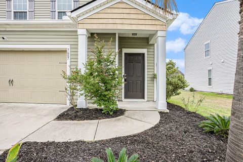 A home in North Charleston