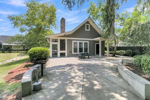 A home in North Charleston