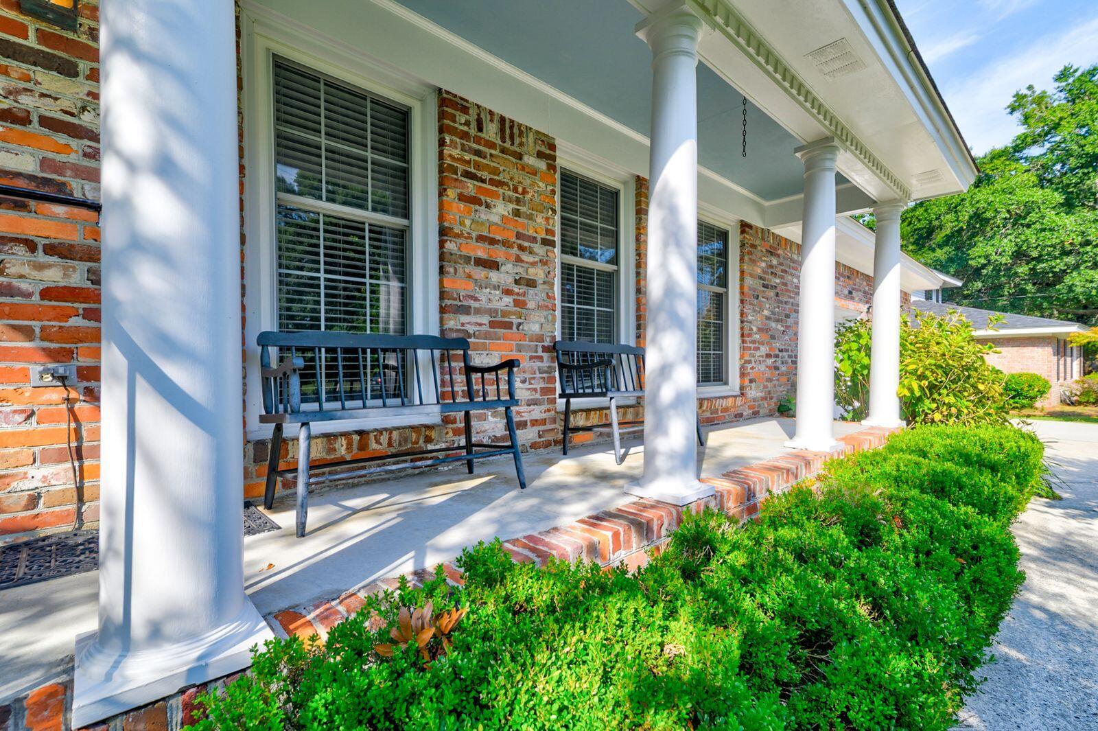 683 Highwood Circle