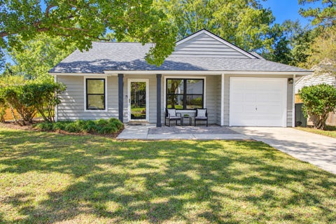 Photo of 1139 Bellwood Road, Charleston, SC 29412 (MLS # 26028421)