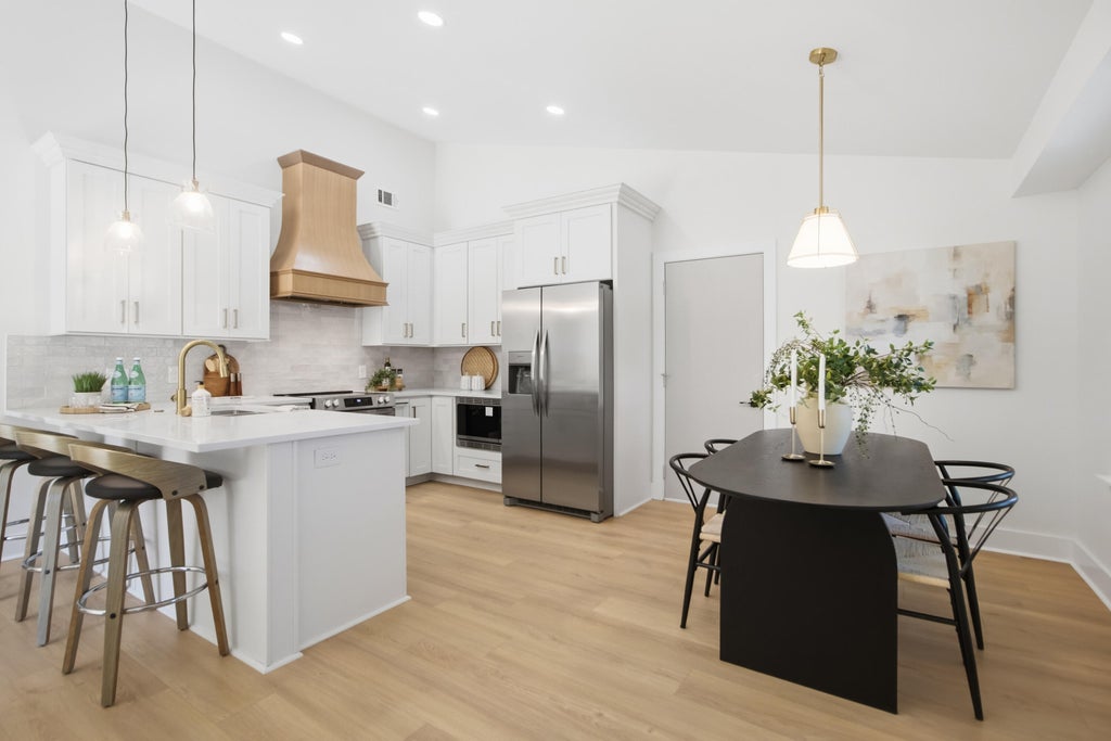 Photo of 1139 Bellwood Road, Charleston, SC 29412 (MLS # 26028421)