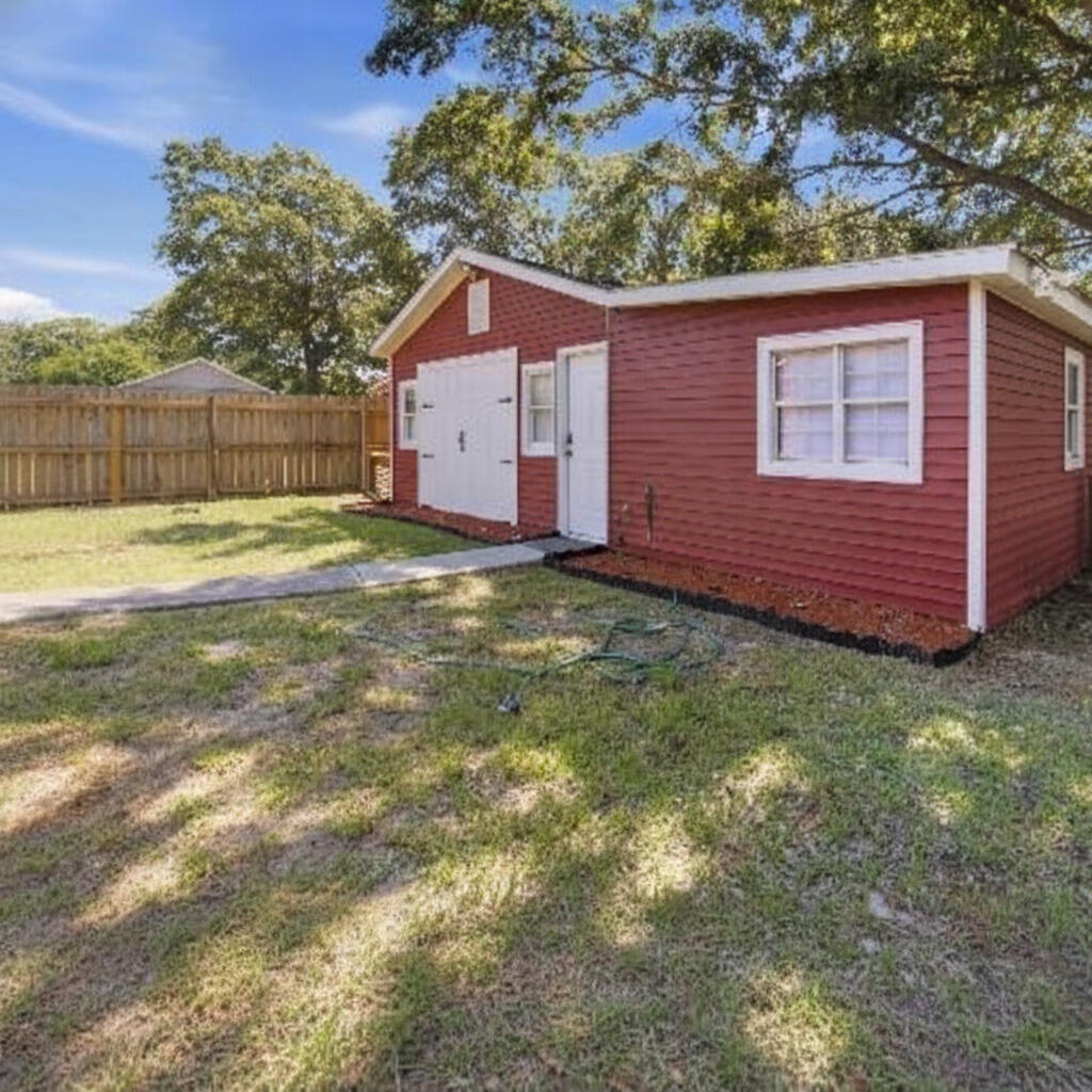 1235 Fort Drive