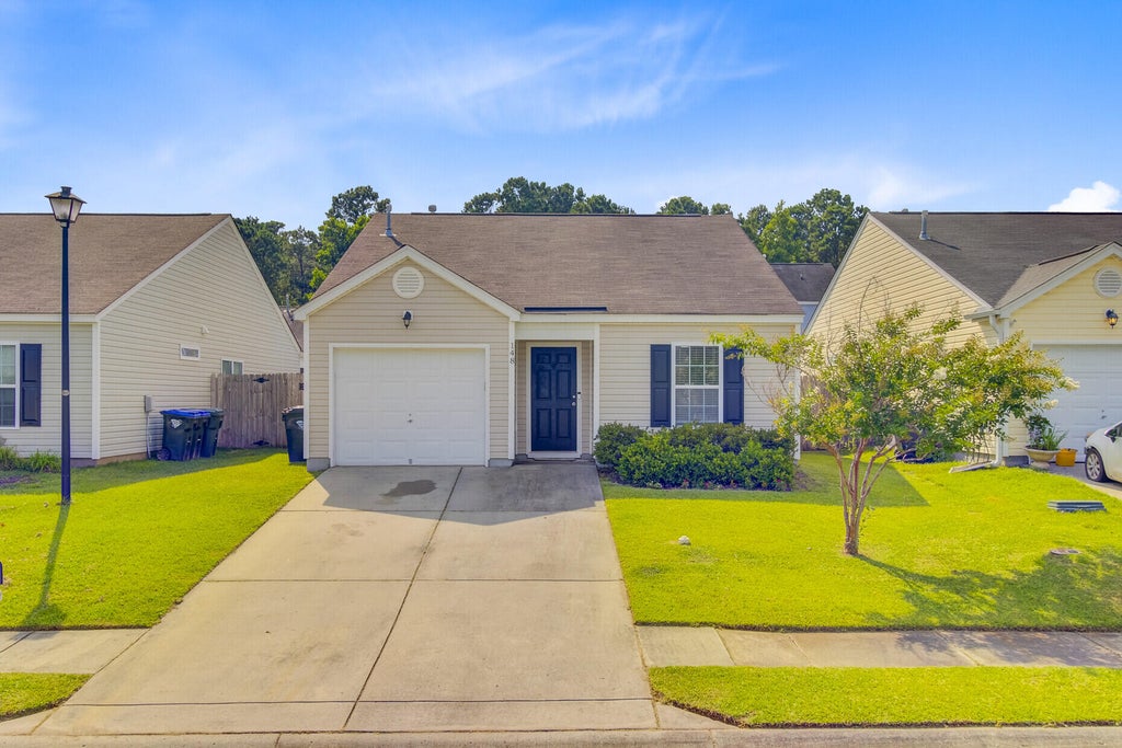Photo of 148 Tyger Street, Summerville, SC 29485 (MLS # 26028710)