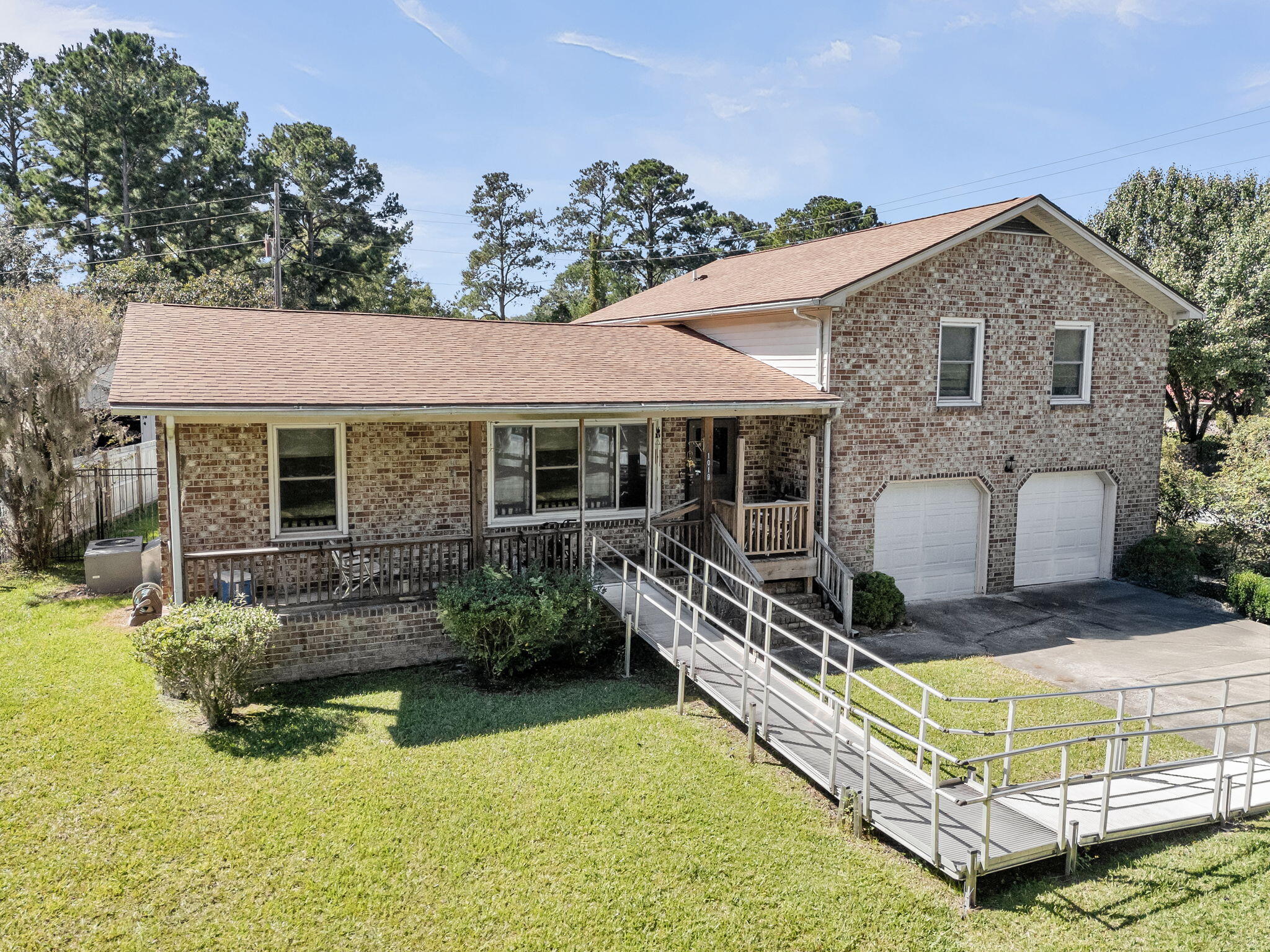 1019 Live Oak Avenue