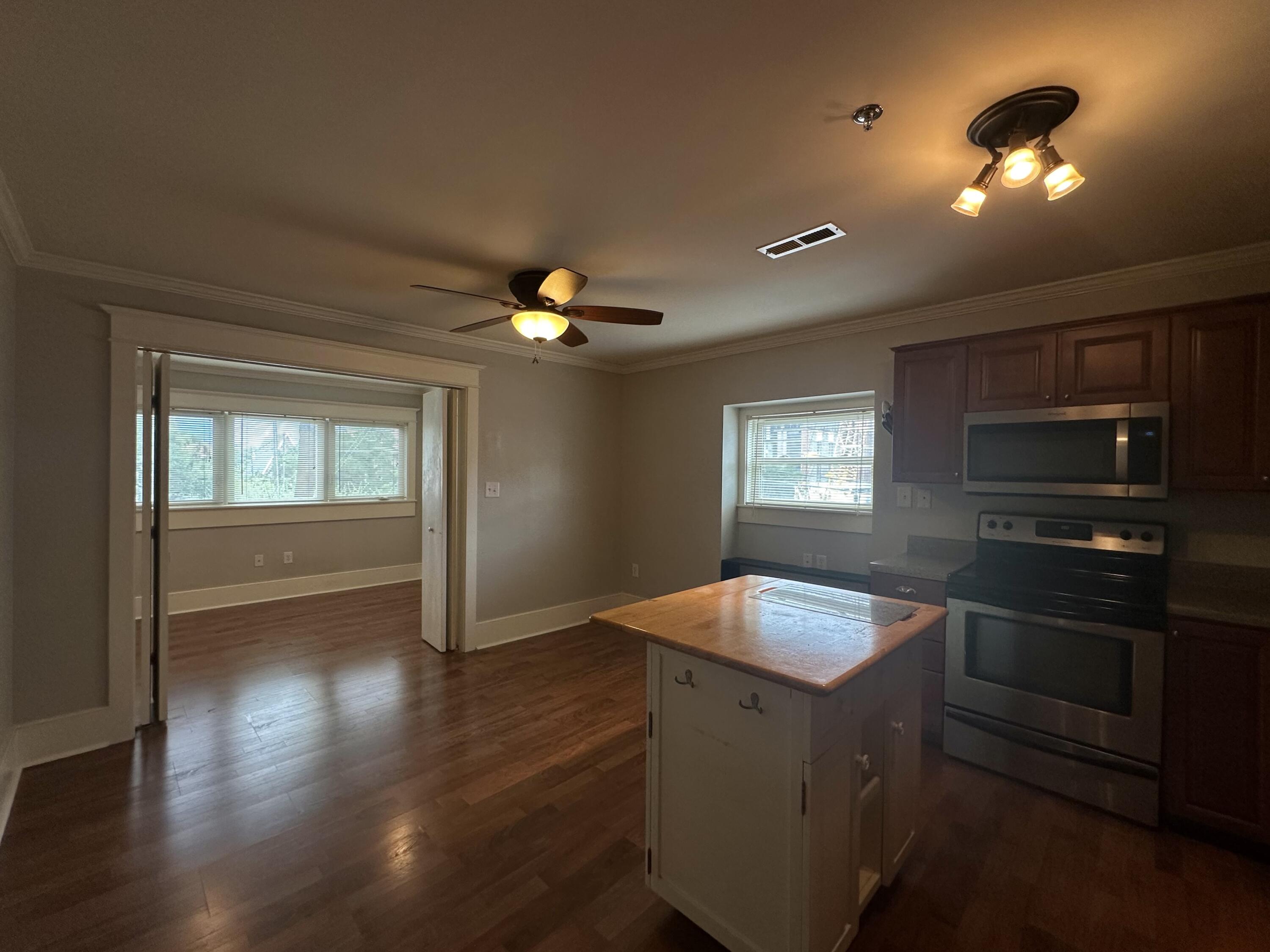 40 Bee Street 204