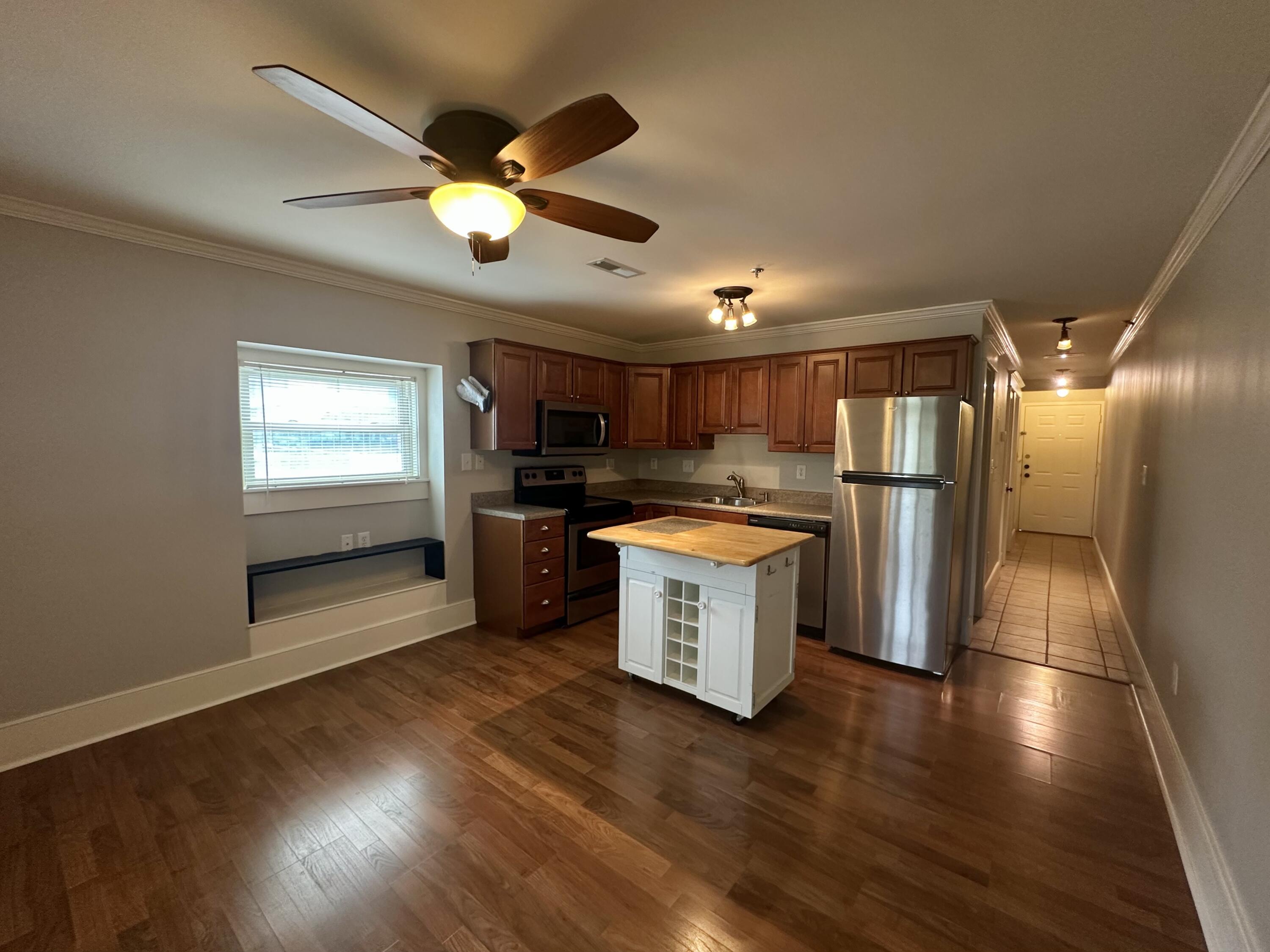 40 Bee Street 204