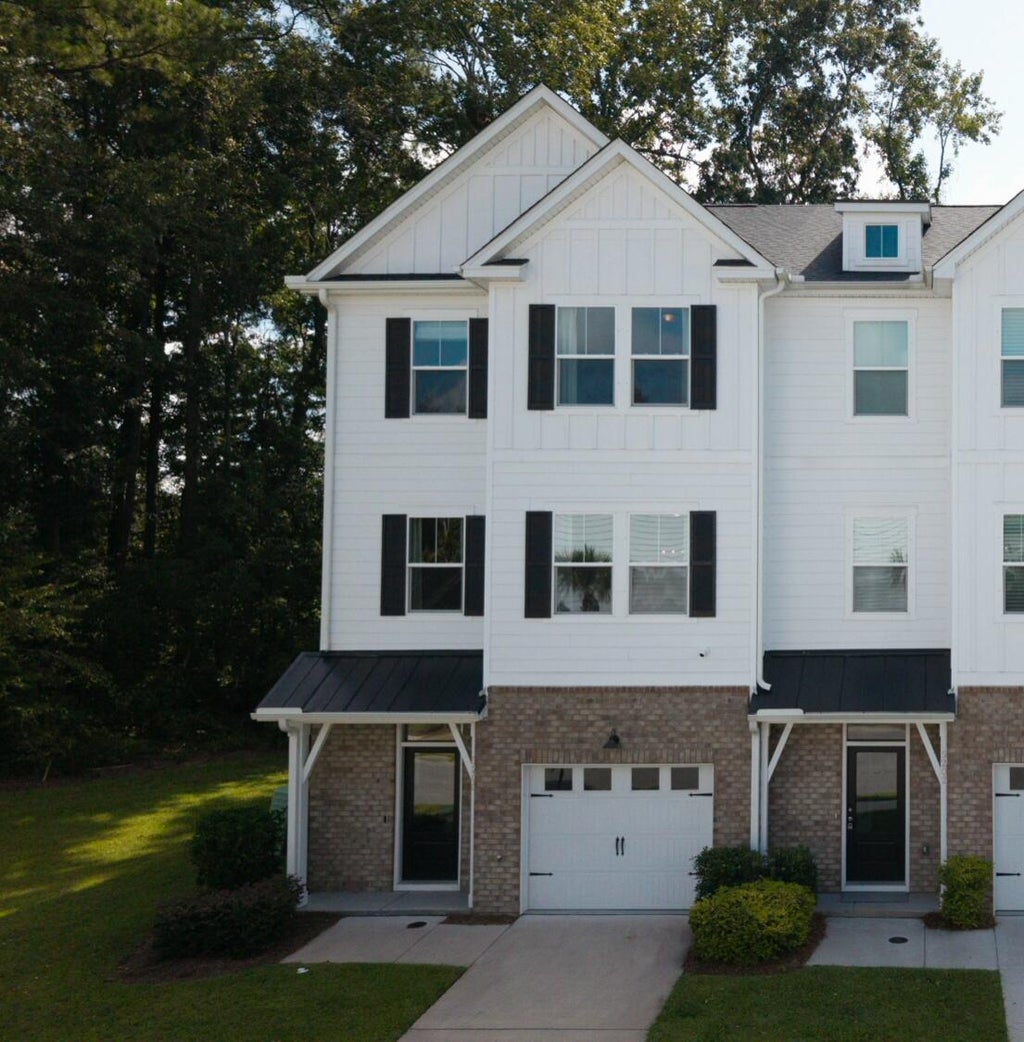 Photo of 5200 New Palm Court, Summerville, SC 29485 (MLS # 26025681)