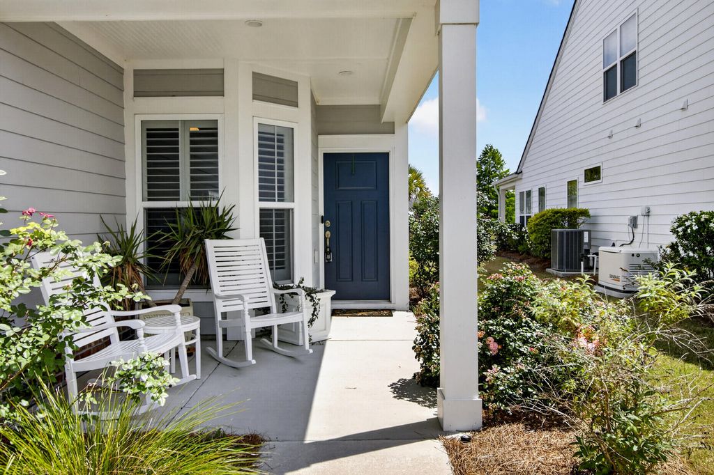 Photo of 317 Bloomington Way, Summerville, SC 29486 (MLS # 26013656)