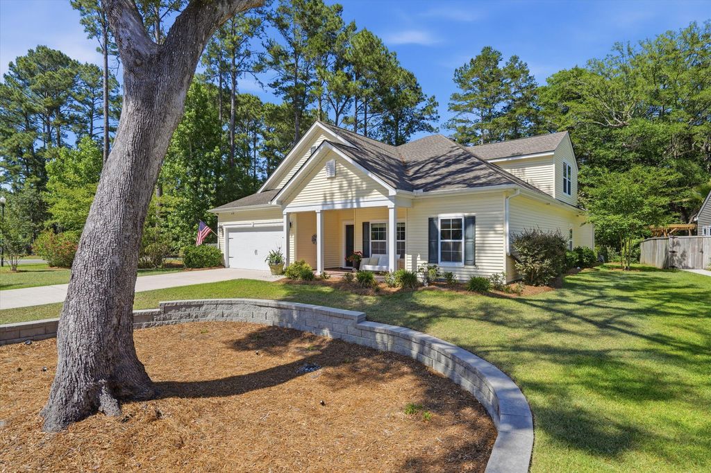 Photo of 302 Sterlington Way, Charleston, SC 29414 (MLS # 26014932)