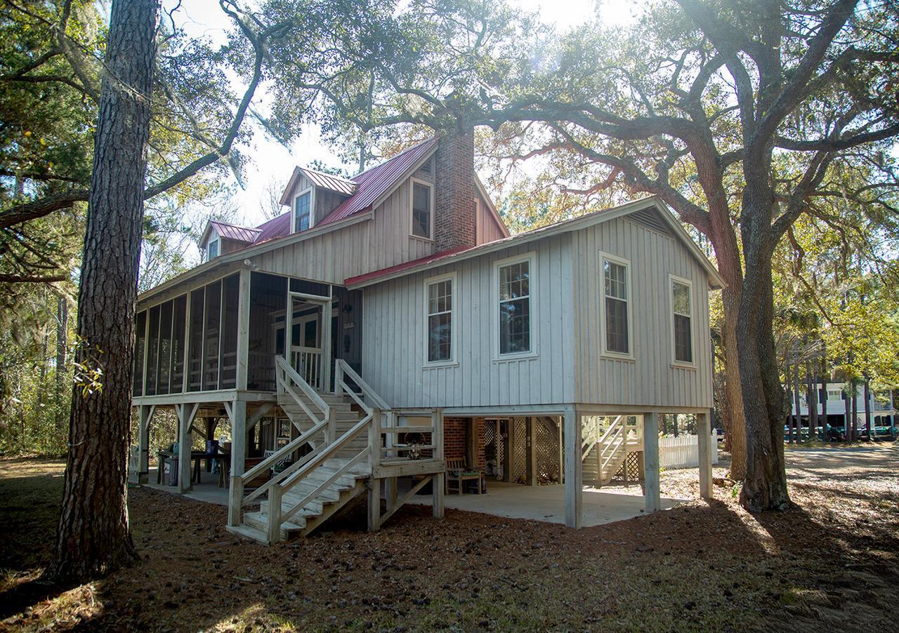 715 Ramshorn Lane