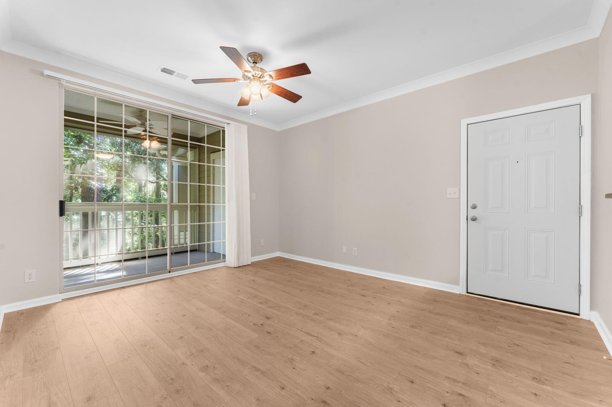 1600 Long Grove Drive 1622