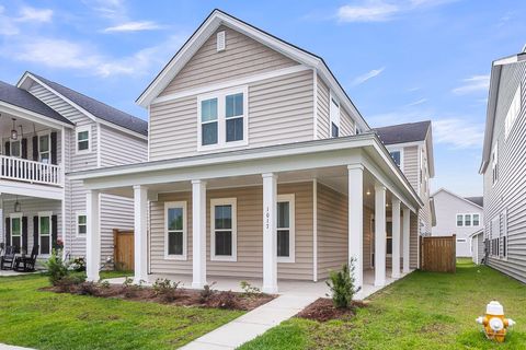 1017 Marsh Royal Street Summerville SC 29485