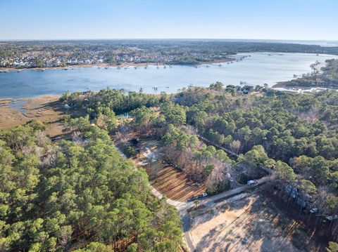 815 Yaupon Drive Charleston SC 29492