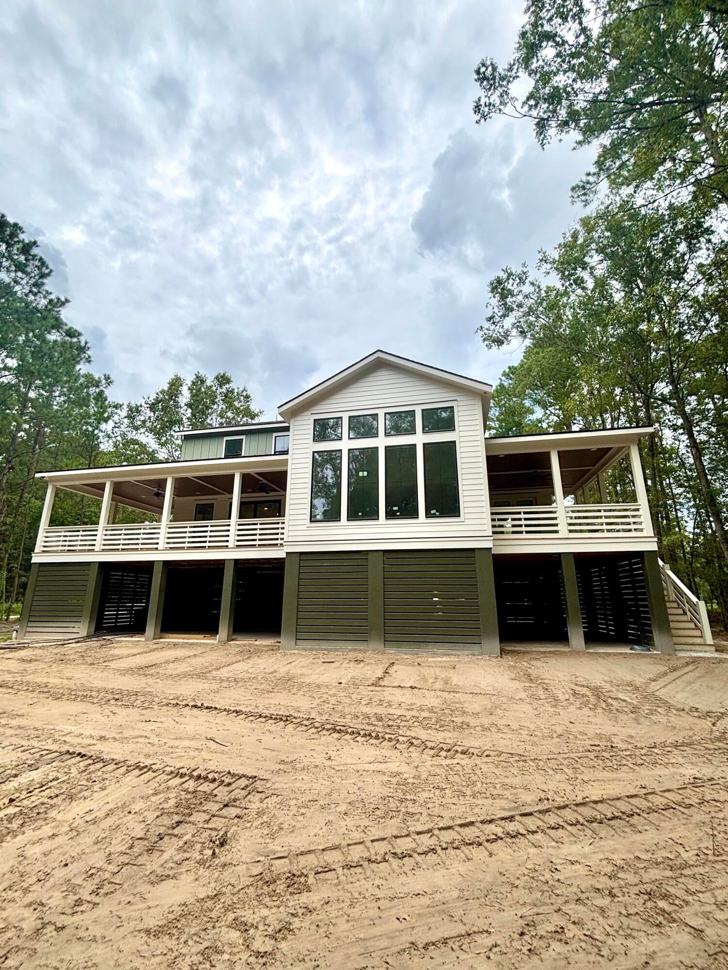 815 Yaupon Drive