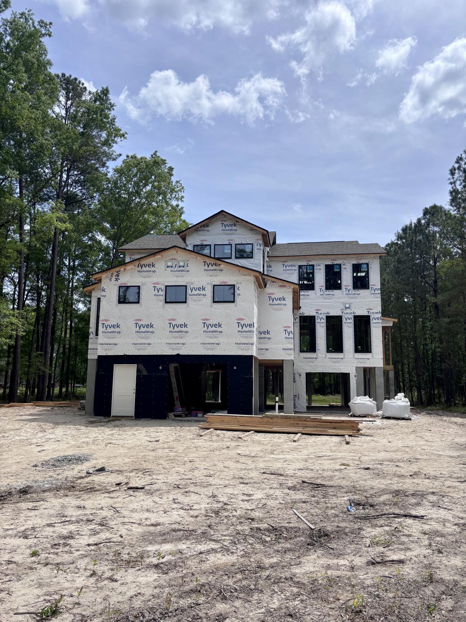 815 Yaupon Drive