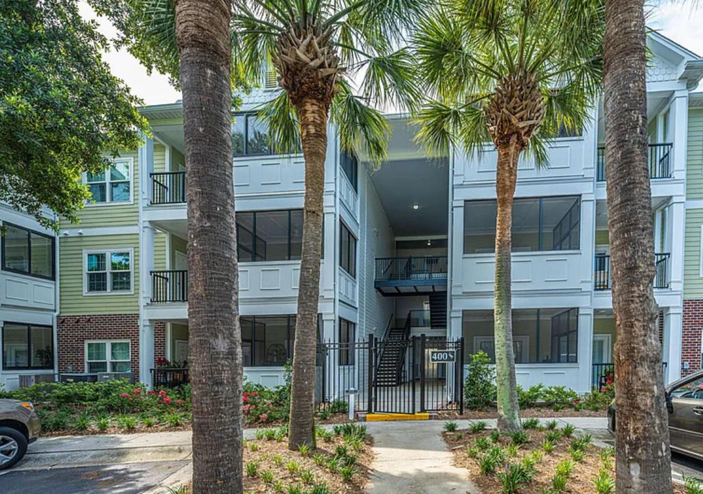 Photo of 1025 Riverland Woods Place #423, Charleston, SC 29412 (MLS # 25033016)